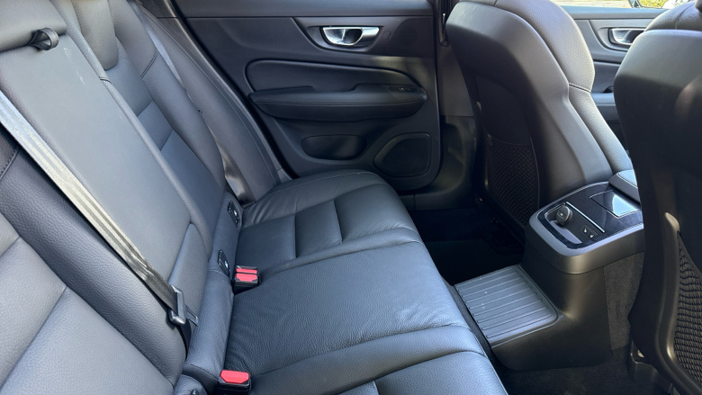 Volvo V60 2.0 T8 [455] PHEV Ultra Dark 5dr AWD Auto Estate